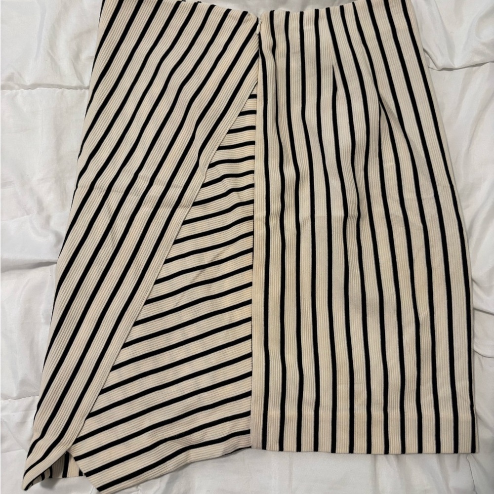 LOFT Black and White Asymmetrical mini Skirt